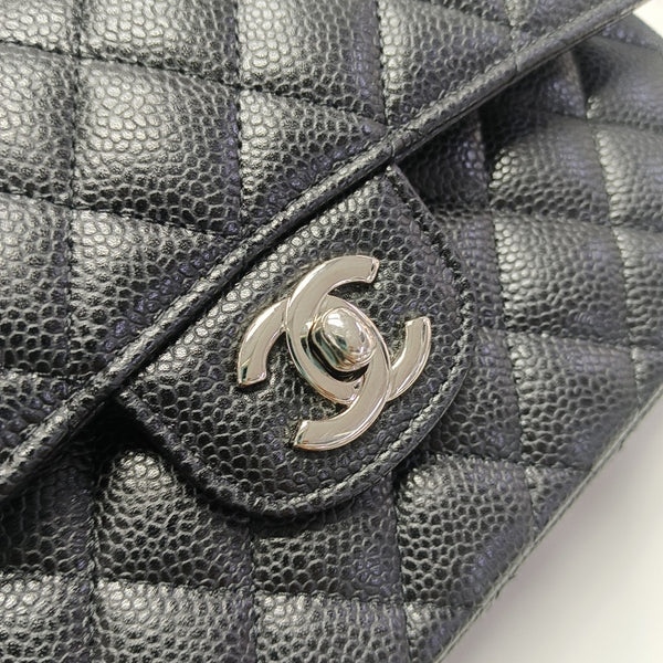 CLASSIC FLAP Small Quilted Grained Calfskin Black