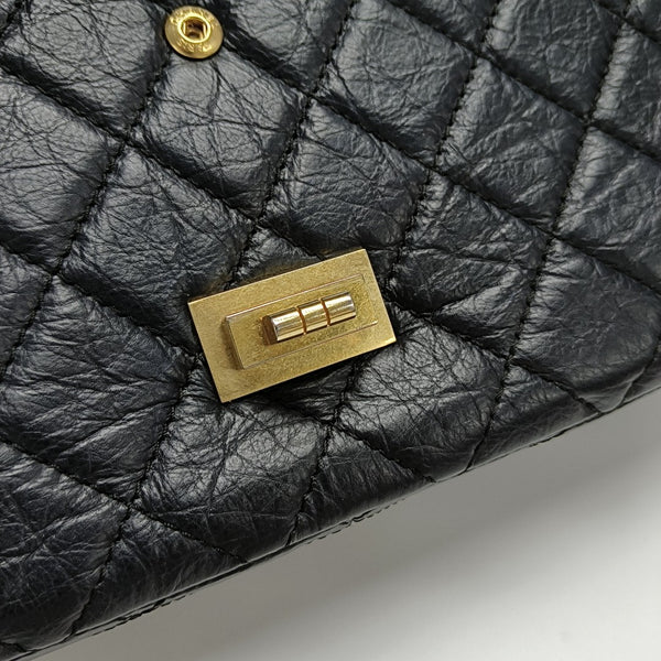 2.55 Maxi Quilted Waxed Cafskin Black
