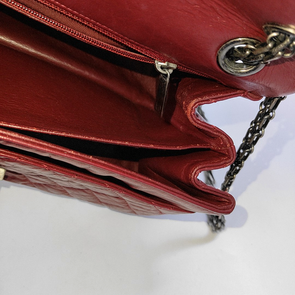 Authenticated pre-owned 2.55 Quilted Calfskin Red - Shoulder Bag at Looply