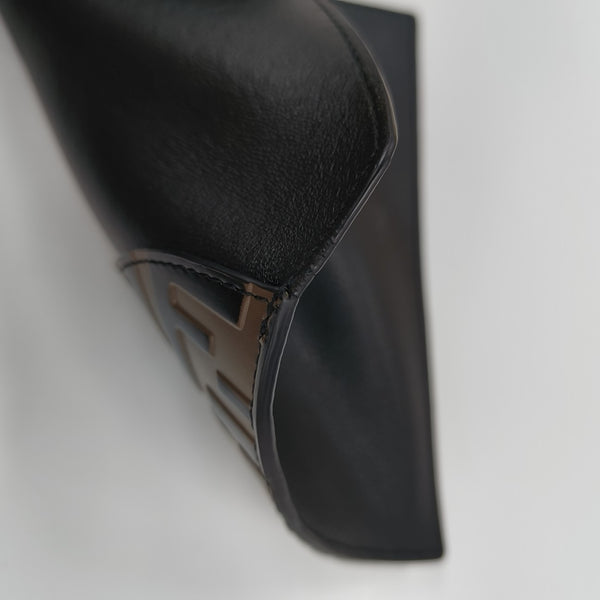 Calfskin Clutch Medium Brown