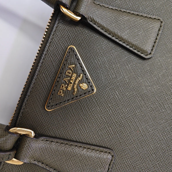 Promenade Small Saffiano Calfskin Green