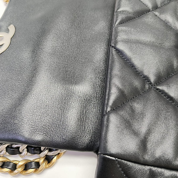 CHANEL 19 Small Quilted Lambskin Black
