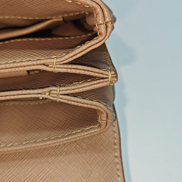 Closure Saffiano Calfskin Pink