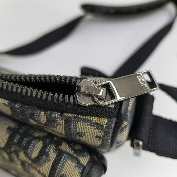 Oblique Canvas Shoulder Bag Black