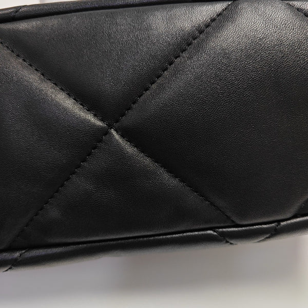 CHANEL 19 Medium Quilted Lambskin Black