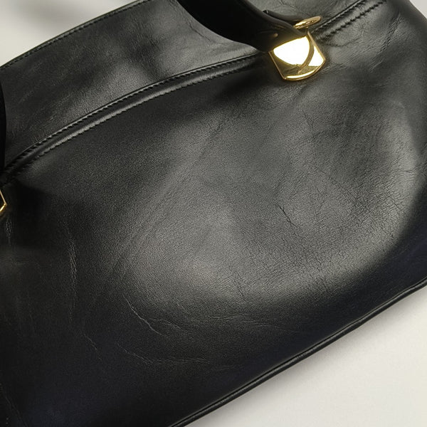 Arli Large Calfskin Black