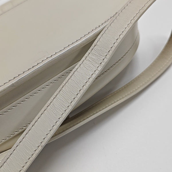 Bobby Medium Calfskin White