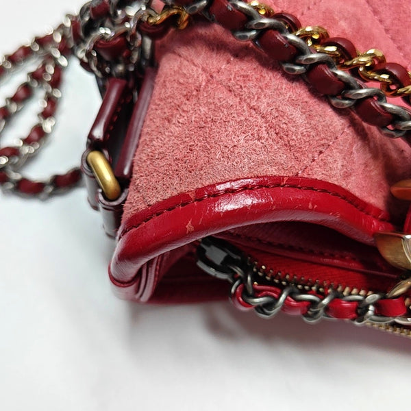 Authenticated pre-owned GABRIELLE Small Quilted Suede Red - Shoulder Bag at Looply