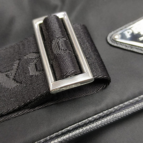 Vela Messenger Bag Fabric Black