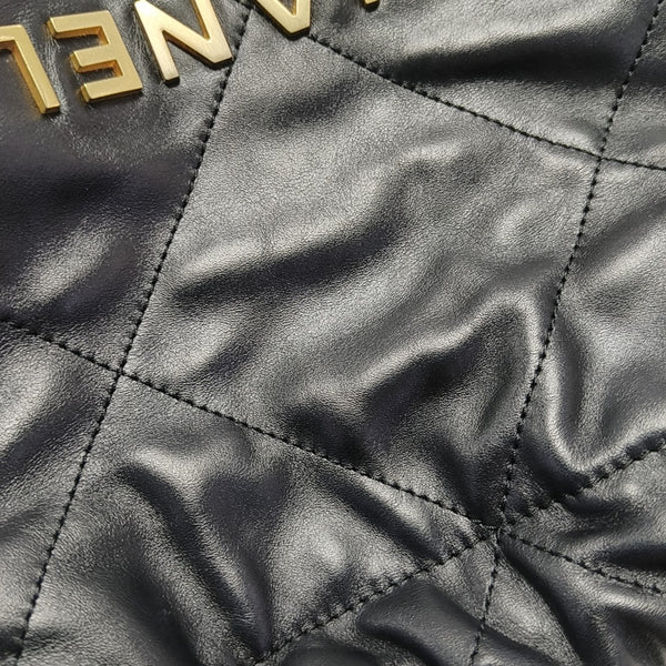 CHANEL 22 Mini Quilted Calfskin Black