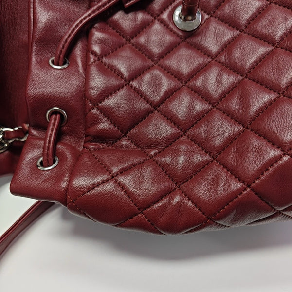 URBAN SPIRIT Small Quilted Lambskin Red