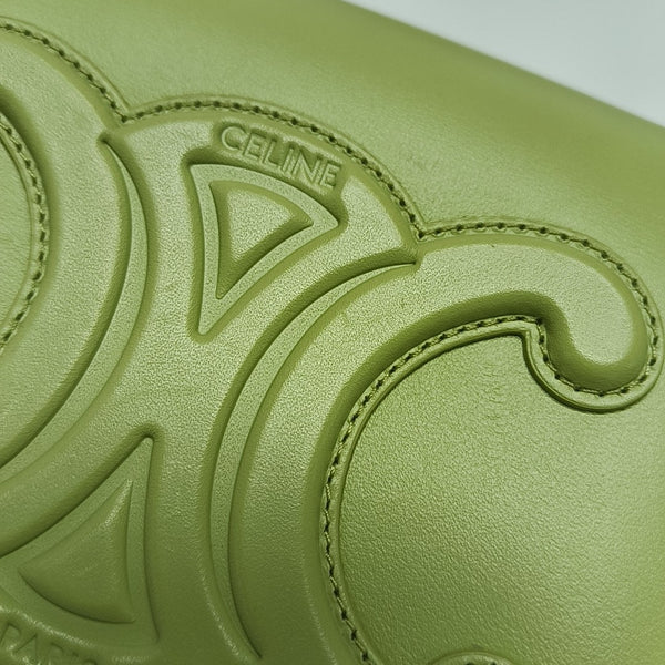 TRIOMPHE Small Calfskin Green