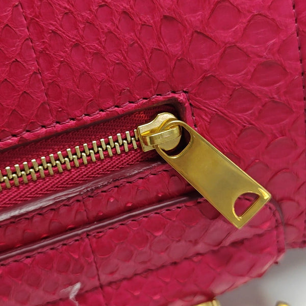 TRAPEZE Medium Python Pink