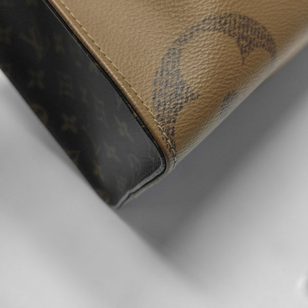 Authenticated pre-owned ONTHEGO MM Monogram Coated Canvas Brown - Tote Bag at Looply