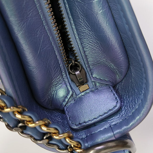 GABRIELLE Medium Quilted Calfskin Blue