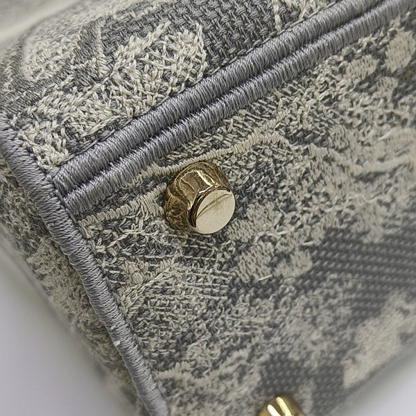 Lady D-Lite Medium Fabric Gray
