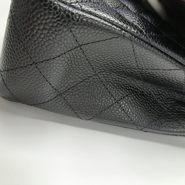 CLASSIC FLAP Medium Quilted Grained Calfskin Black