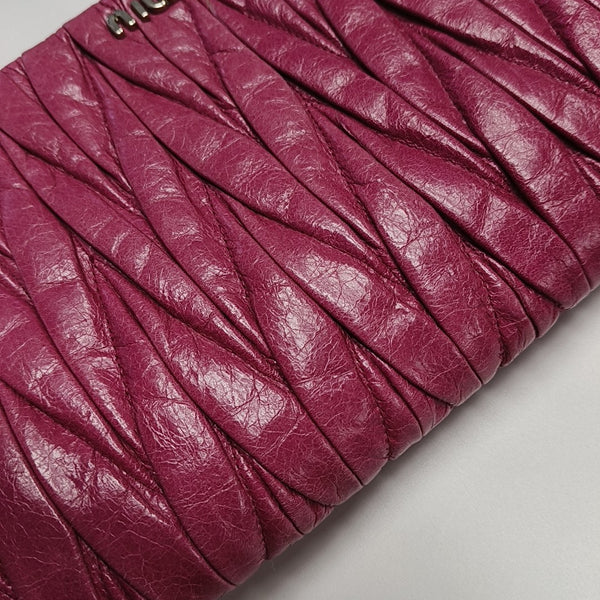 Button Wallet Quilted Lambskin Red