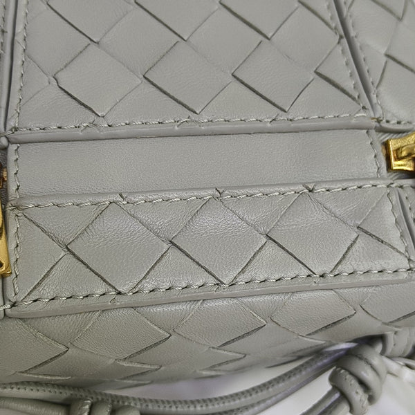 Intrecciato Small Lambskin Gray