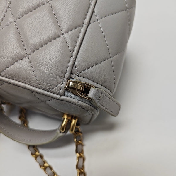 VANITY CASE Mini Quilted Lambskin Gray