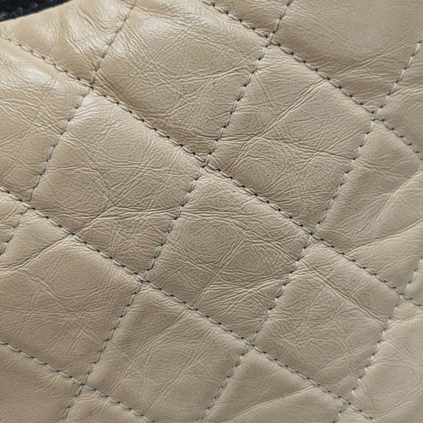 GABRIELLE Medium Quilted Calfskin Beige