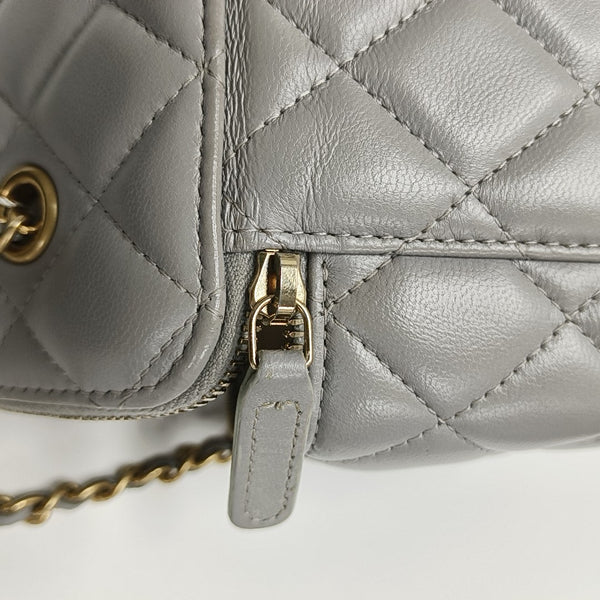 VANITY CASE Small Quilted Lambskin Gray
