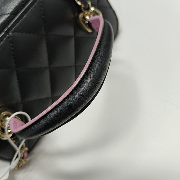 VANITY CASE Medium Quilted Lambskin Black