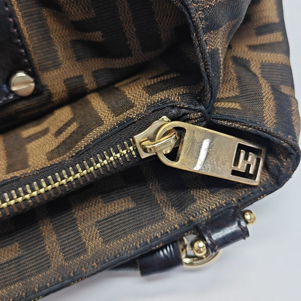 Mia Canvas Brown
