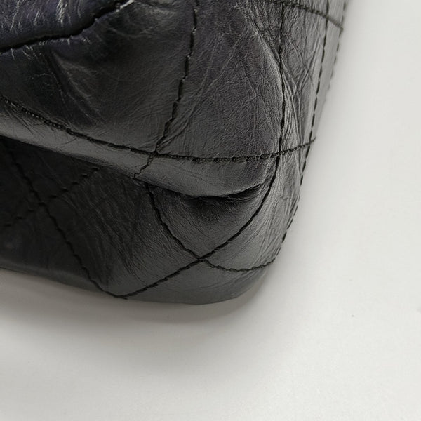 2.55 Maxi Quilted Waxed Cafskin Black