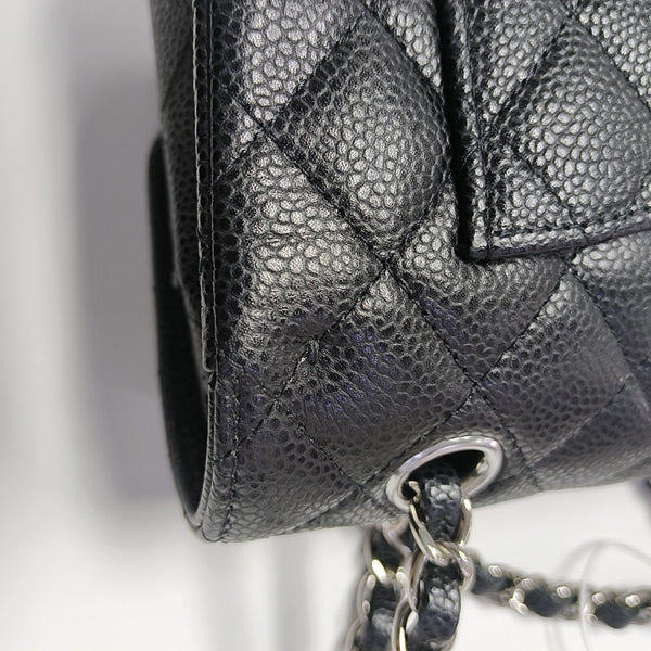 CLASSIC FLAP Small Quilted Grained Calfskin Black