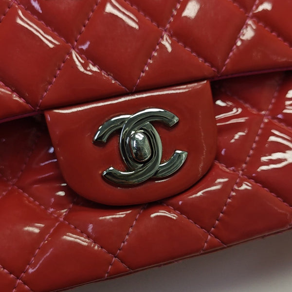 CLASSIC FLAP Small Quilted Patent Leather Red