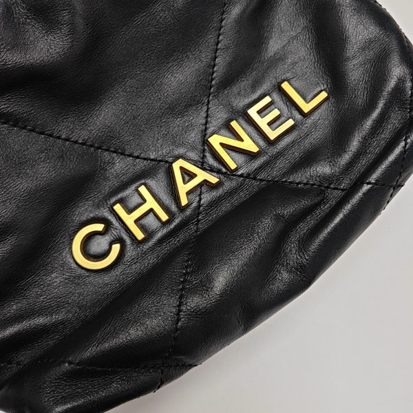 CHANEL 22 Mini Quilted Calfskin Black