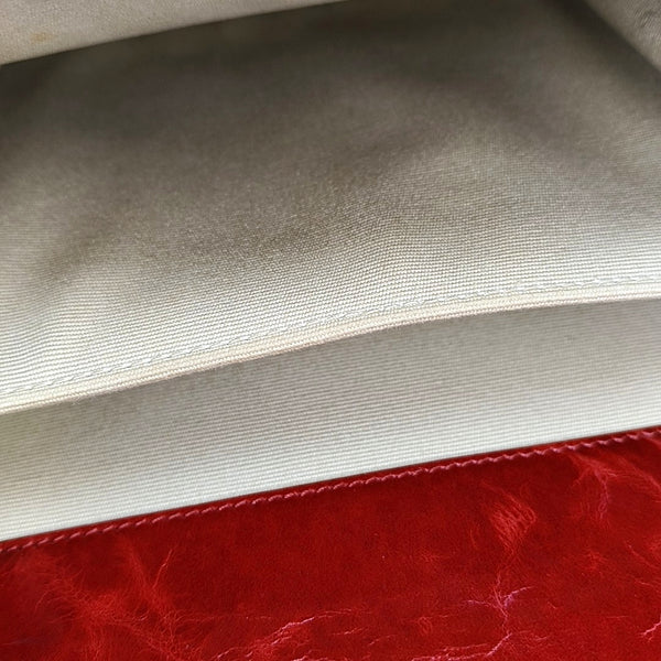 Authenticated pre-owned 2.55 Quilted Calfskin Red - Shoulder Bag at Looply