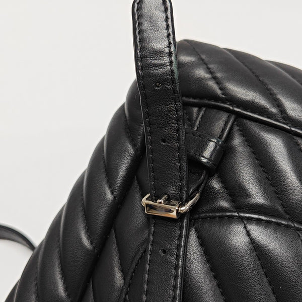 URBAN SPIRIT Small Chevron Calfskin Black