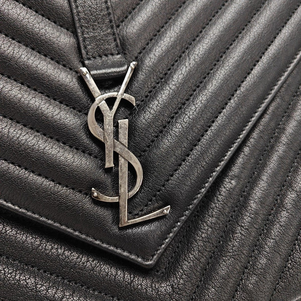 COLLEGE Chevron Lambskin Black
