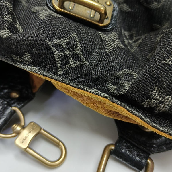 SOLAR Monogram Canvas Black