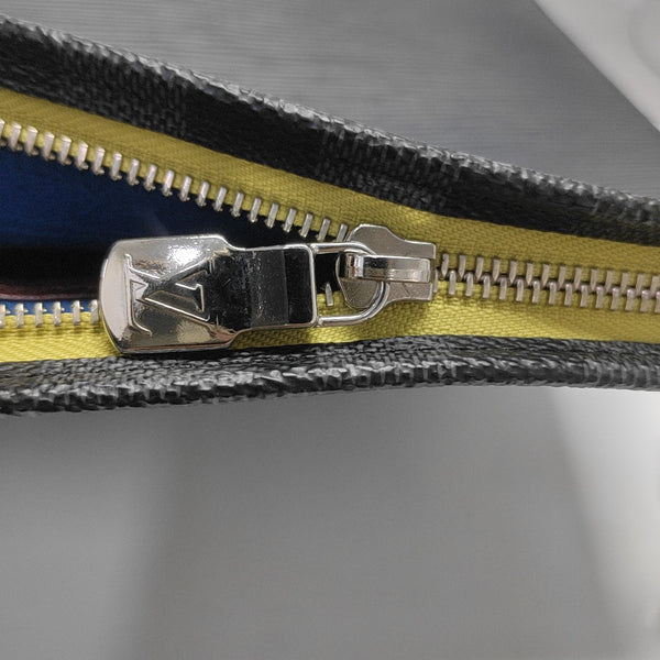 Pochette Voyag MM Damier Epi Blue