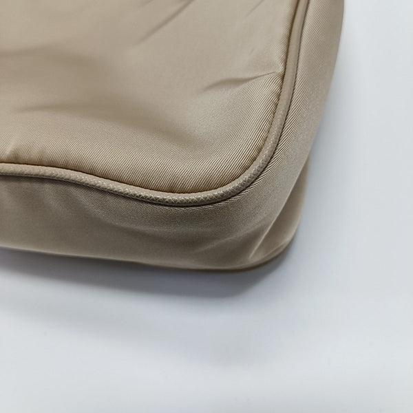 Re-Edition2000 Mini Nylon Beige