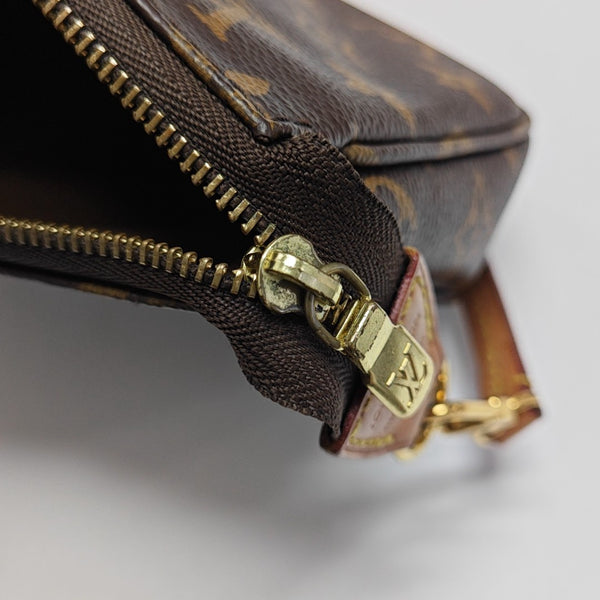 ACCESSOIRES GM Monogram Coated Canvas Brown