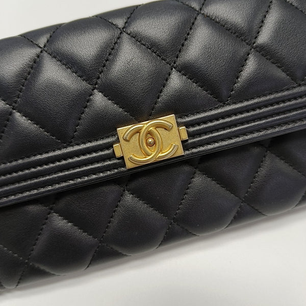 BOY CHANEL Mini Quilted Calfskin Black