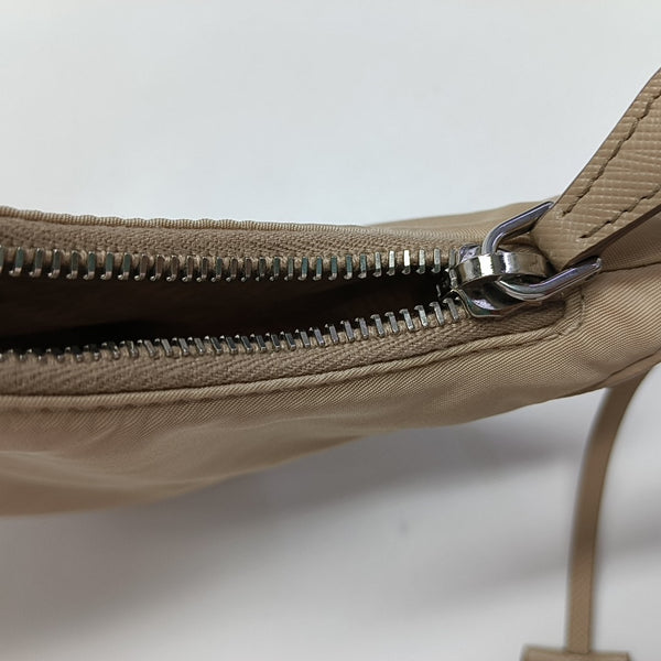 Re-Edition2005 Mini Nylon Beige