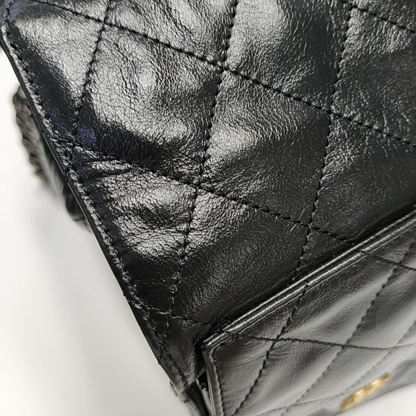 CHANEL 25 Medium Quilted Calfskin Black