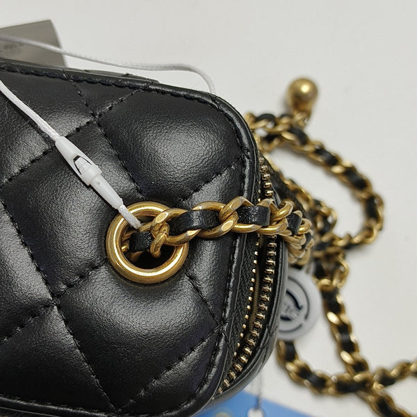 VANITY CASE Mini Quilted Lambskin Black