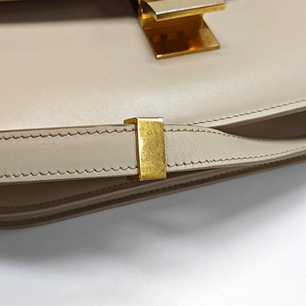 Authenticated pre-owned CLASSIC BOX Medium Calfskin Beige - Shoulder Bag at Looply