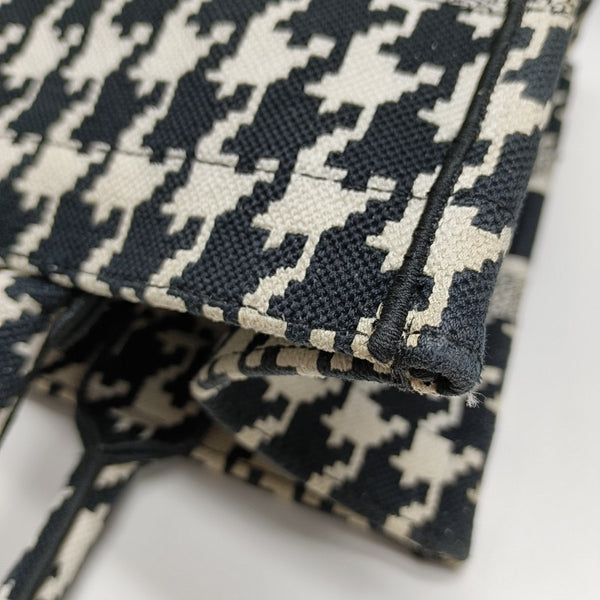 Book Tote Medium Fabric Black