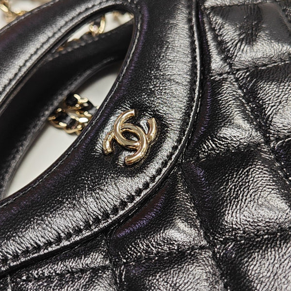 CHANEL 31 Quilted Waxed Cafskin Black