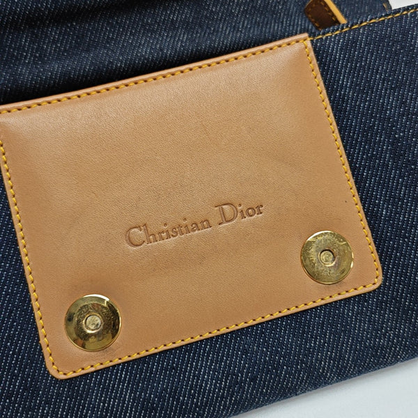 Canvas Blue