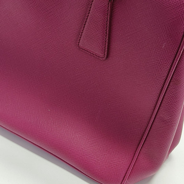 Galleria Medium Saffiano Calfskin Red