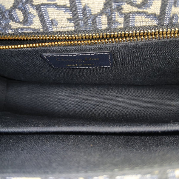 30 Montaigne Medium Oblique Canvas Blue