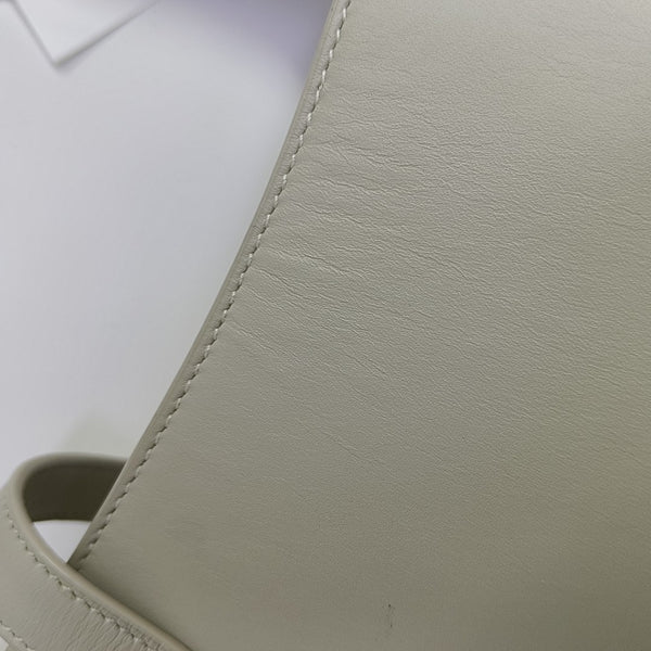 LE 5 À 7 Small Calfskin White